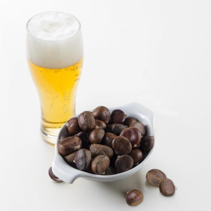 close-up-pistachio-with-beer